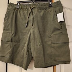 New Tahari cargo shorts Large